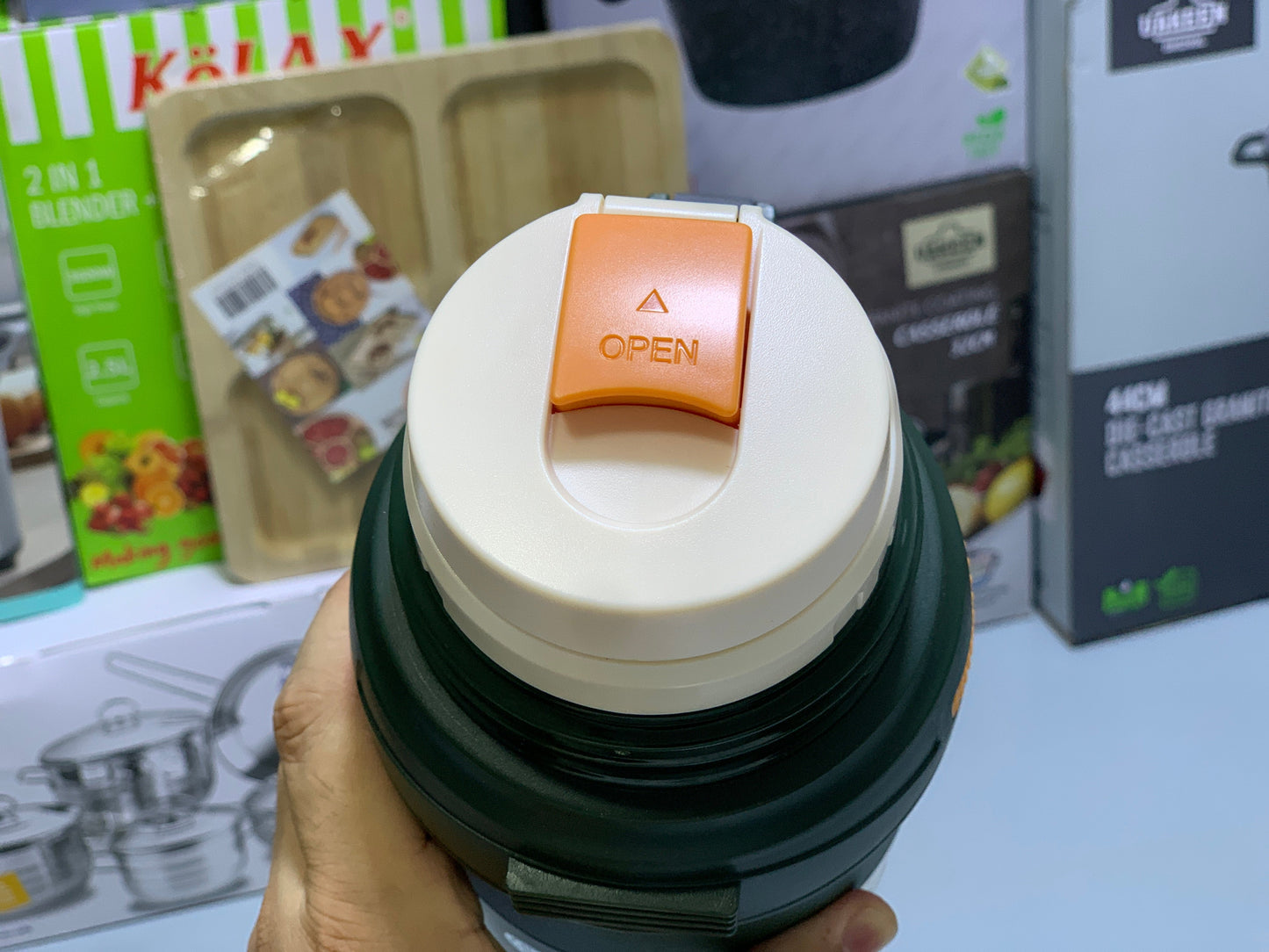 Travel Pot Water Bottle 2500ml and SUS 304 Stainless Steel Hot and Cool 24 Hours