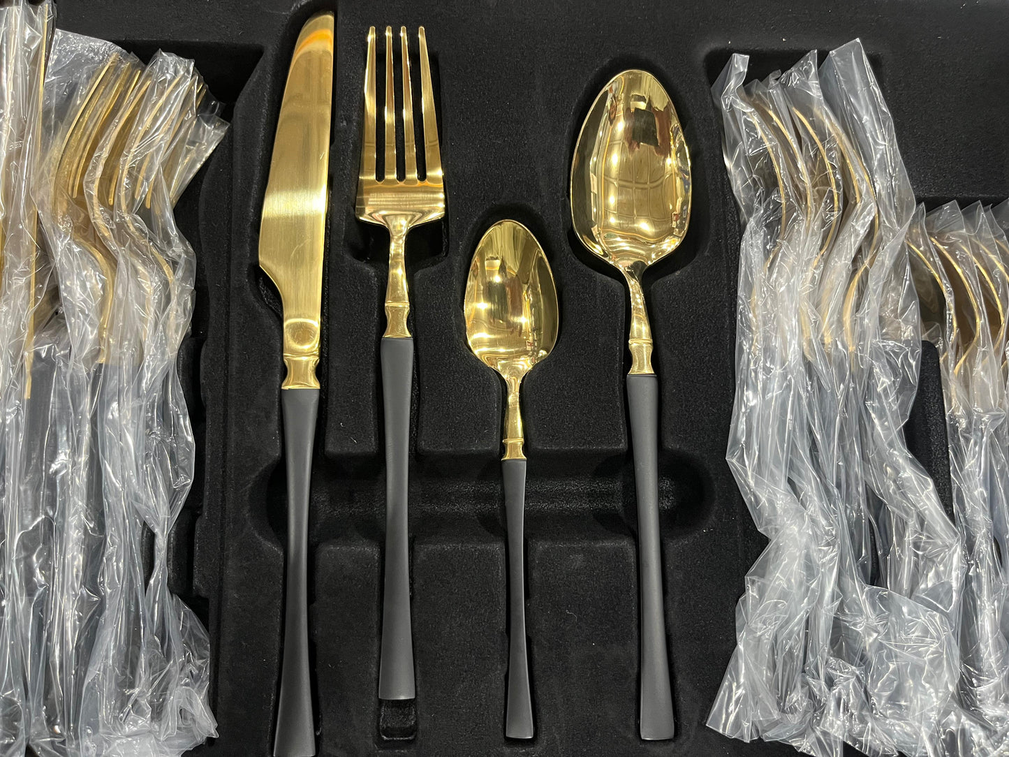 High Quality Polished Cutlery Set Golden and Half Golden Stainless Steel