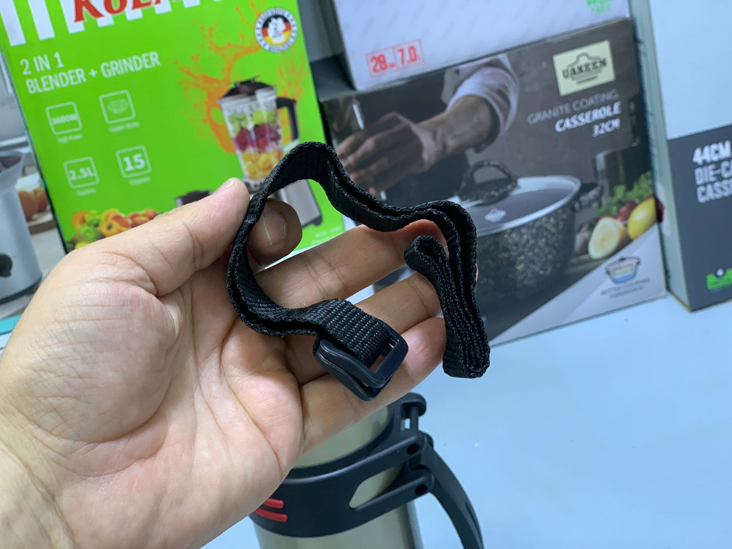 Sports Water Bottles 2000ml Portable and suitable for camping and sports