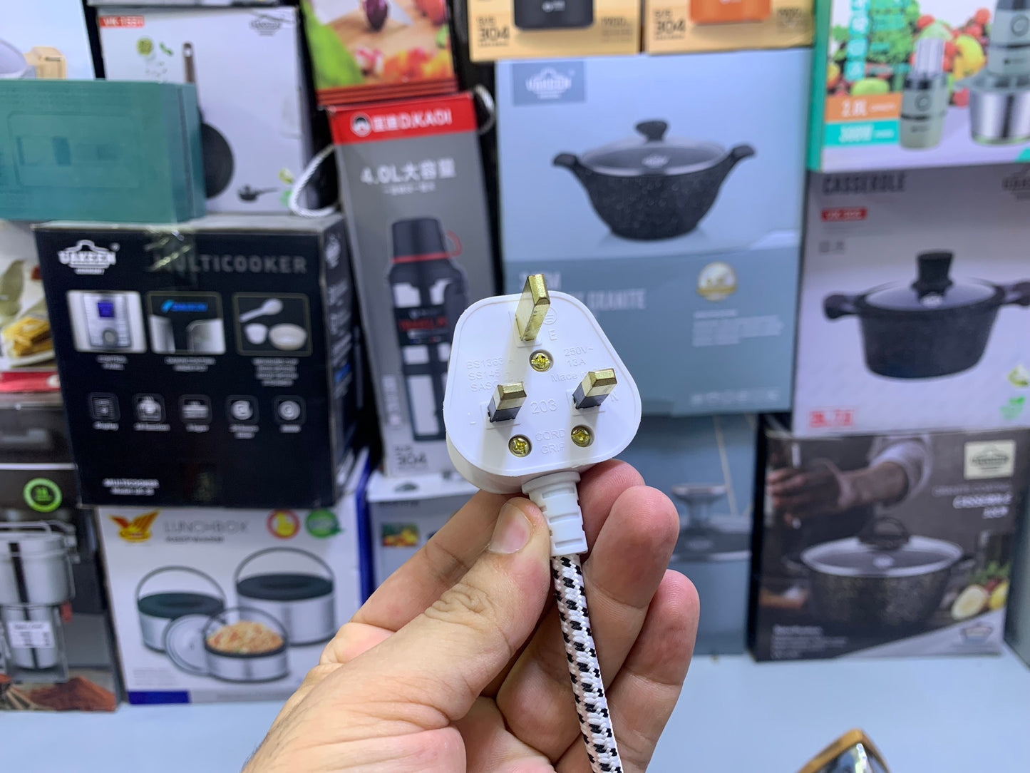 Geepas Dry iron 1200w Non Stick