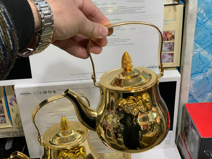 3 Pieces Tea Kettles golden