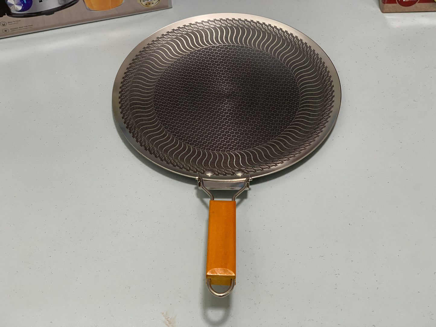 Laser Coating Tawa with Folding Wooden Handle 34cm