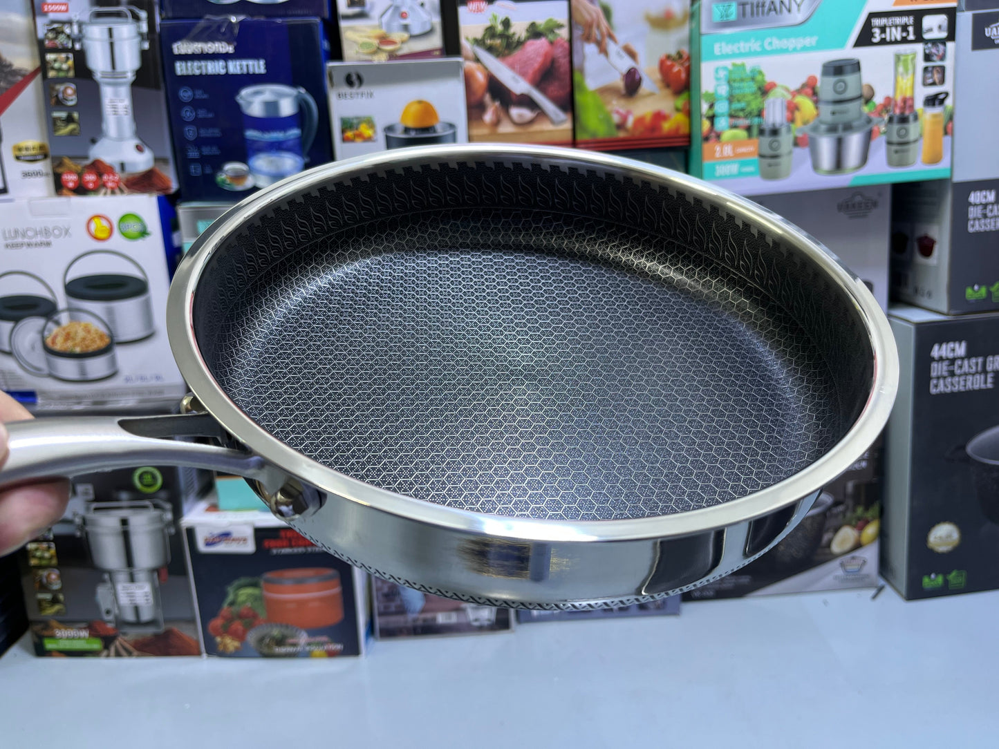 Honeycomb Fry Pan 316 | laser coated – Nonstick, (Without Lid)