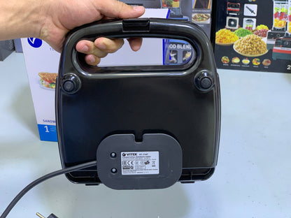 VITEK Sandwich maker 750w Cool touch Handles Model: VT-7147