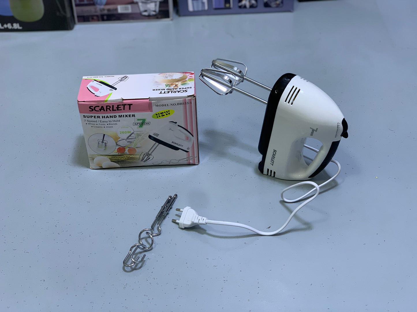 SCARLETT Super Hand Mixer 7 Speeds Easy to Hold and 260w