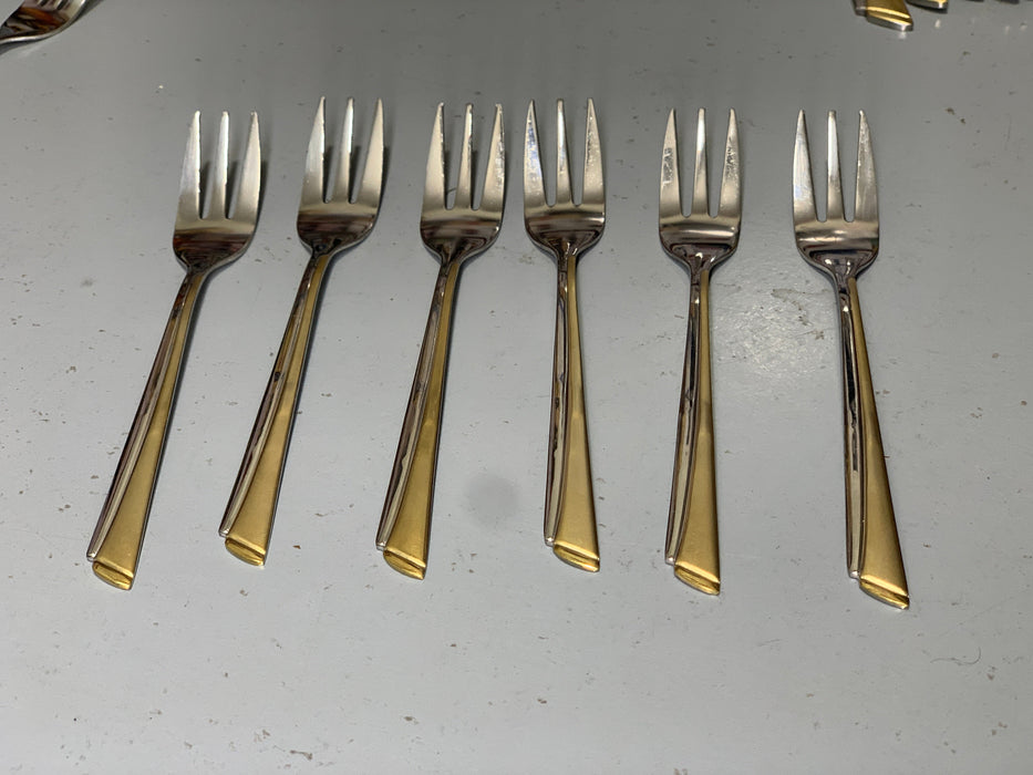 84 Pieces High Quality Cutlery Set For 18 Persons