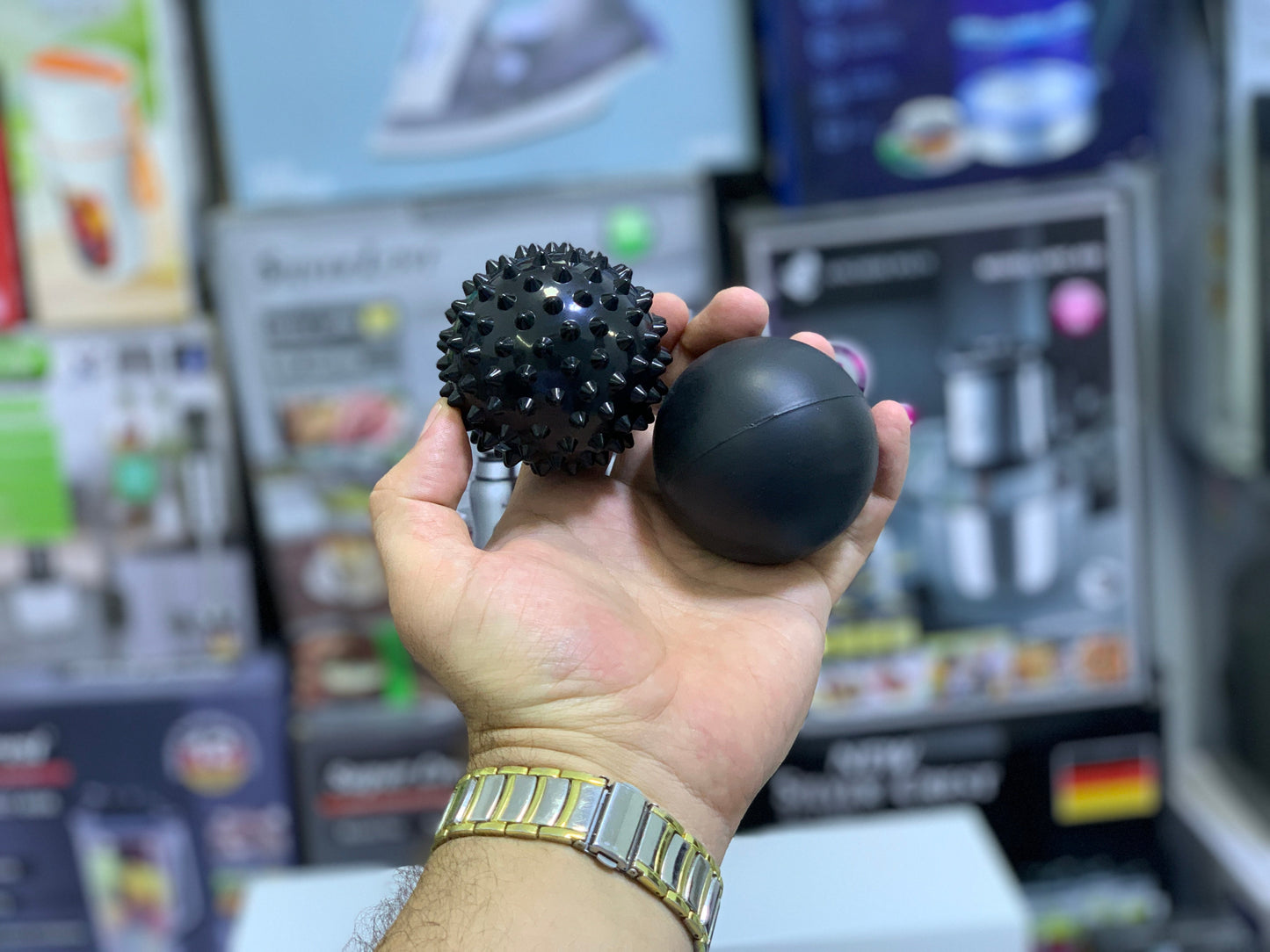 Chirogun Percussion Massage Gun – 4 Speeds | 17 Heads | 2 Bonus Massage Balls