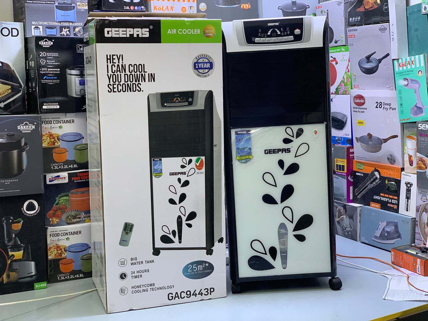 Geepas air cooler BIG Water Tank HoneyComb Pattern cooling technology 150w