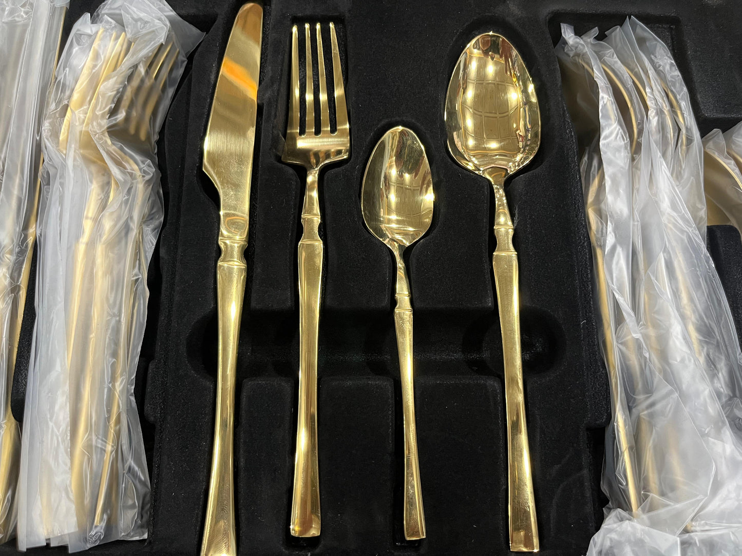High Quality Polished Cutlery Set Golden and Half Golden Stainless Steel