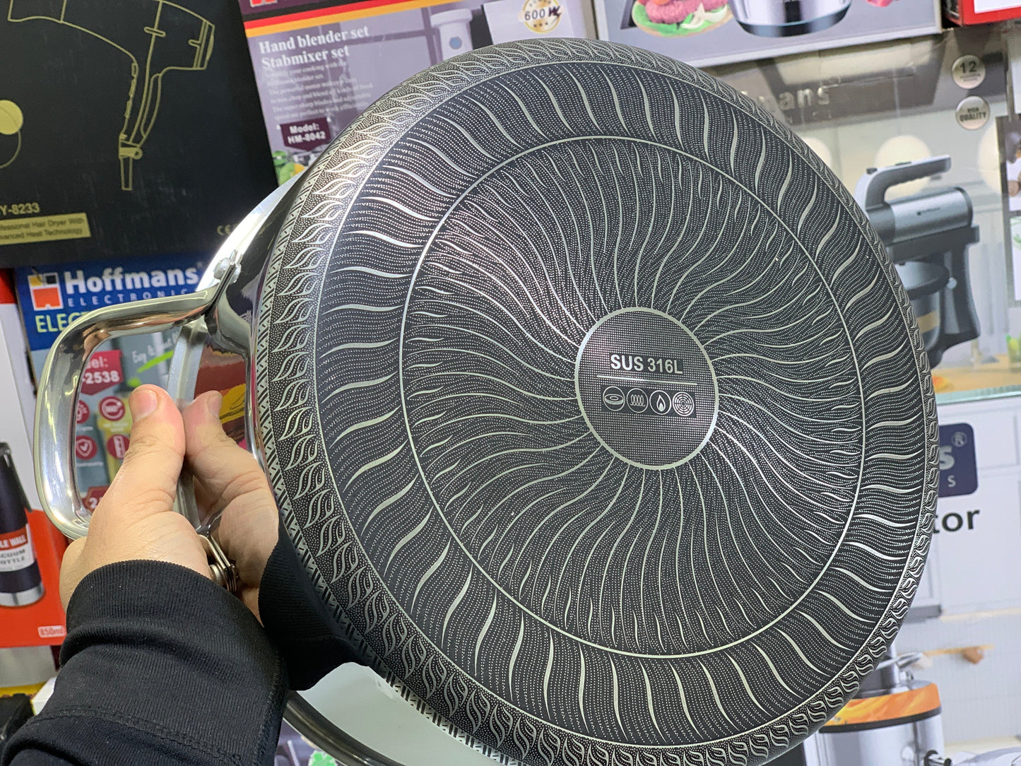 Laser Coating Deep Casseroles  Non Stick ( 4 pieces ) 21.5 cm ,25.5 cm , 27.5 cm and 29.5 cm