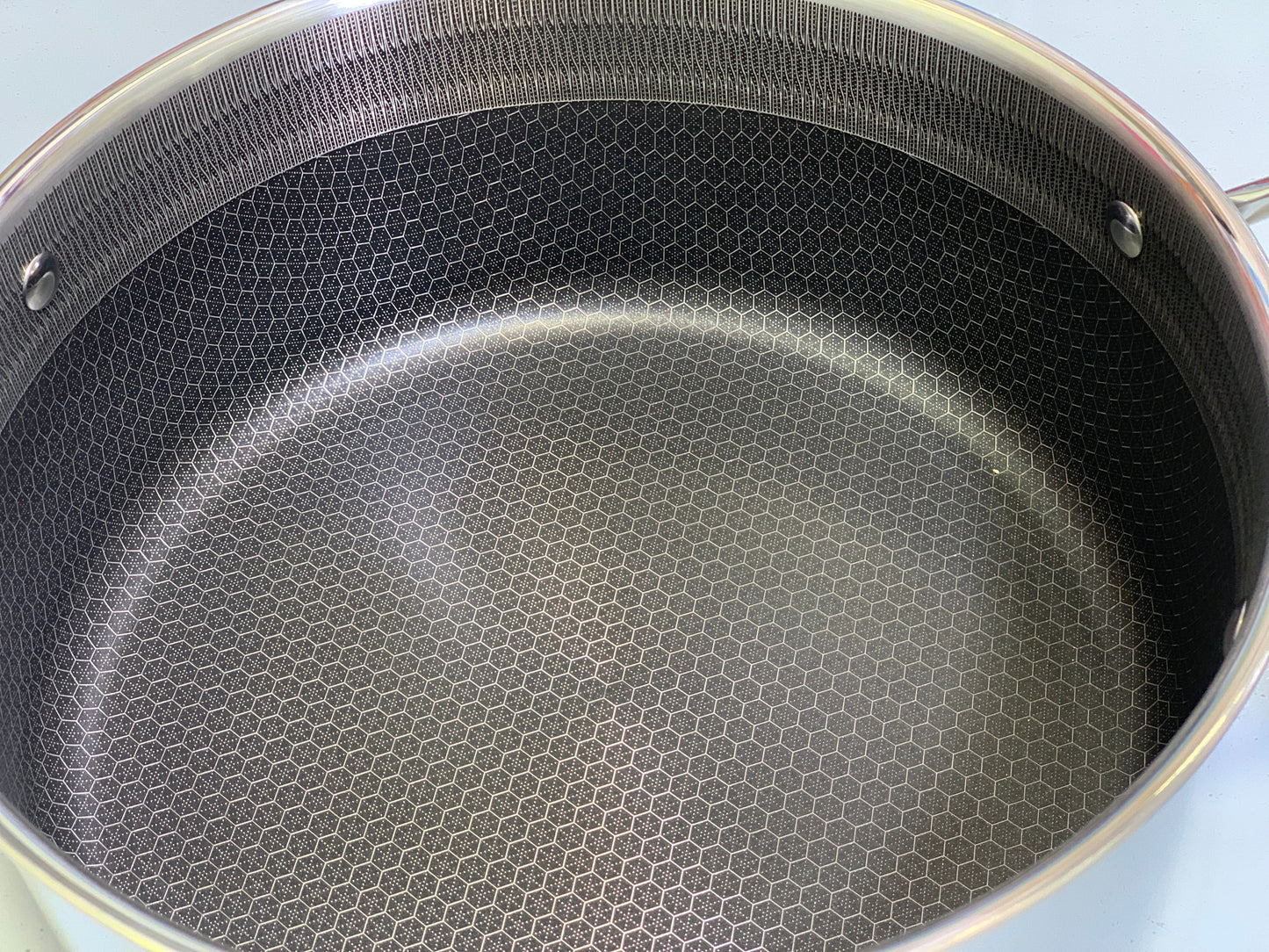 Laser Coating Deep Casseroles  Non Stick ( 4 pieces ) 21.5 cm ,25.5 cm , 27.5 cm and 29.5 cm