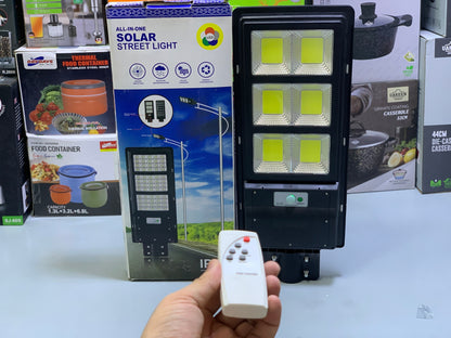 IP67 Waterproof and Dustproof Solar Street Light