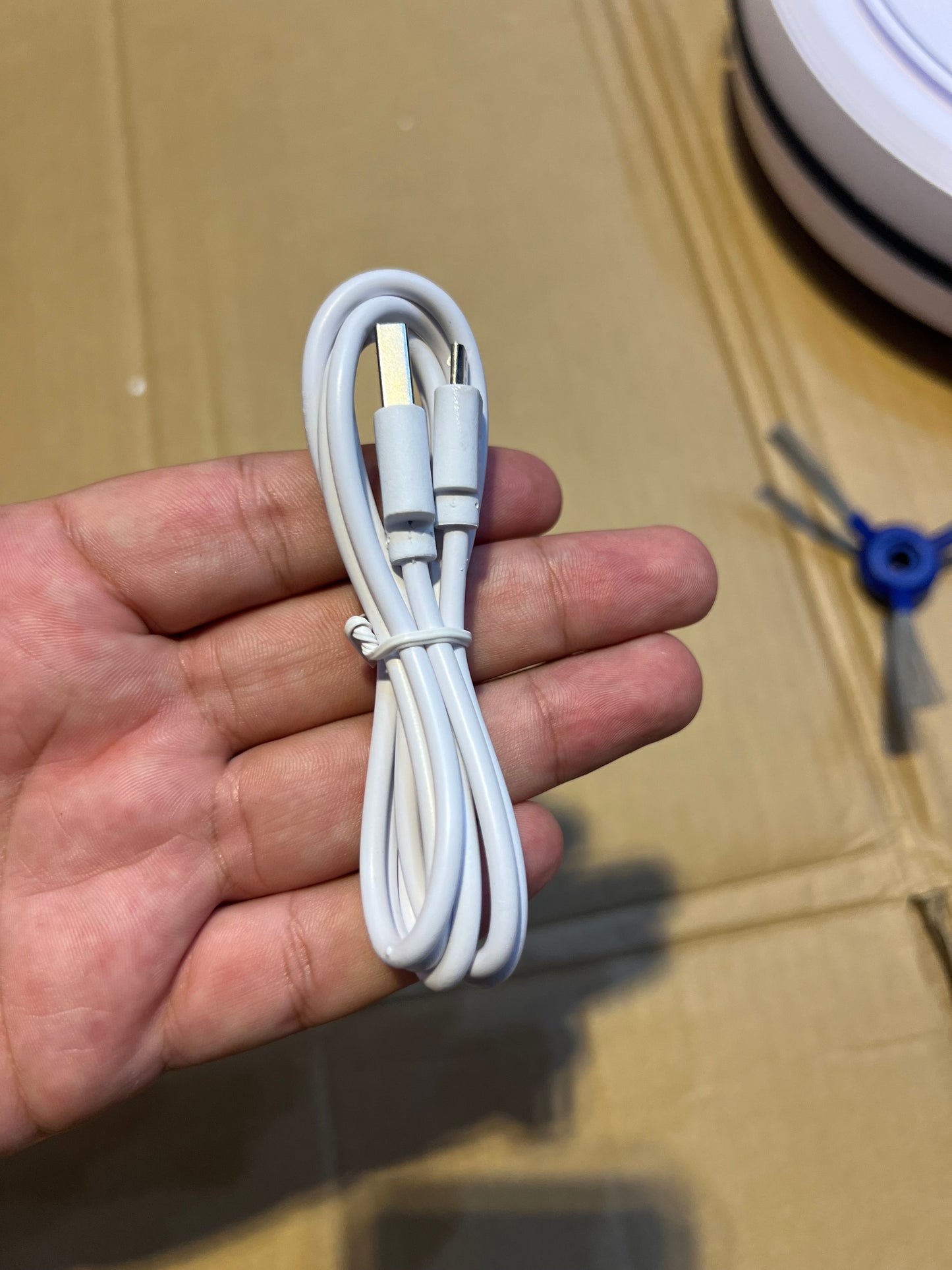 Imported CHIGO Intelligent Robotic Vacuum Cleaner With Mop