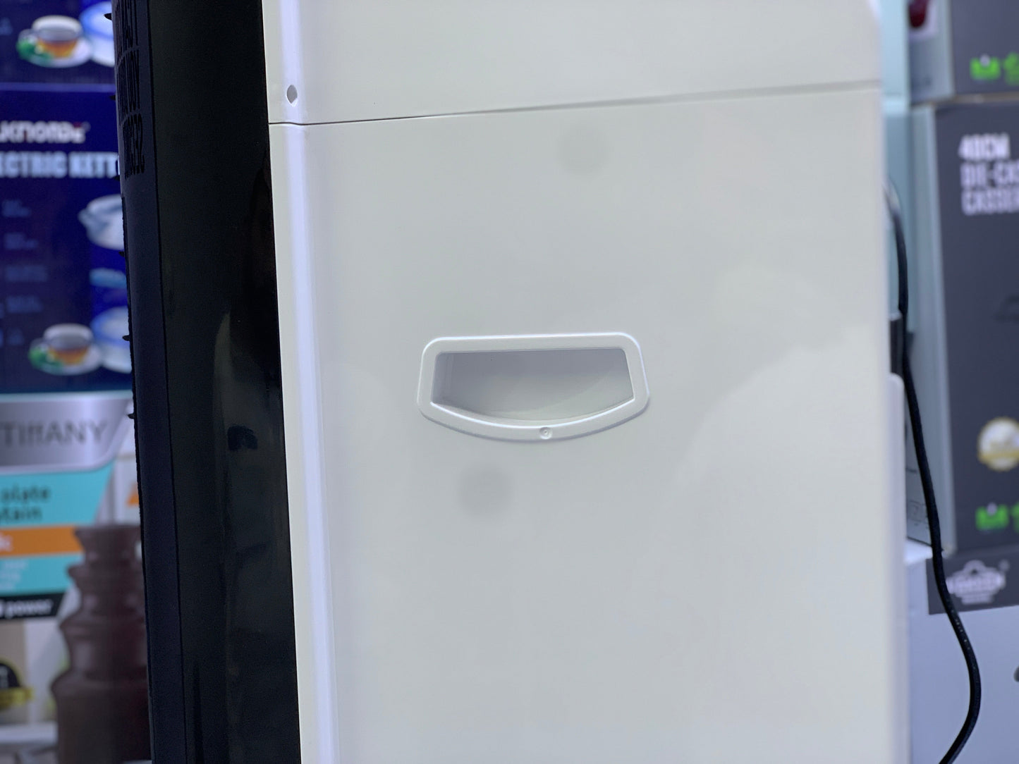 Geepas air cooler BIG Water Tank HoneyComb Pattern cooling technology 150w