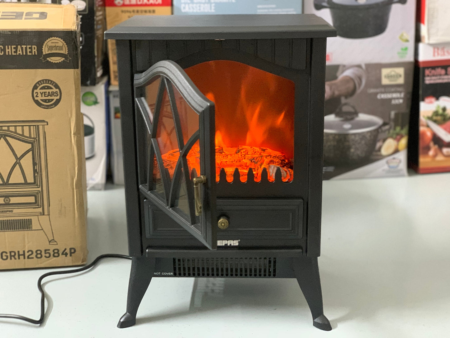 Geepas brand 3D electric artificial flame heater 1800 watt Model: 28584