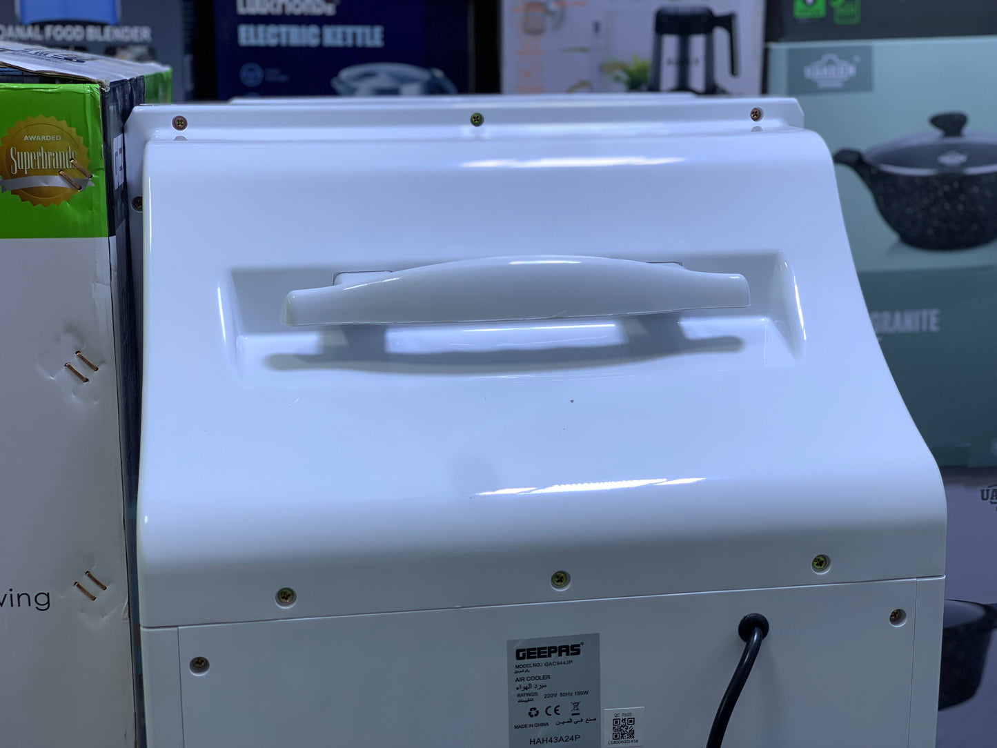 Geepas air cooler BIG Water Tank HoneyComb Pattern cooling technology 150w