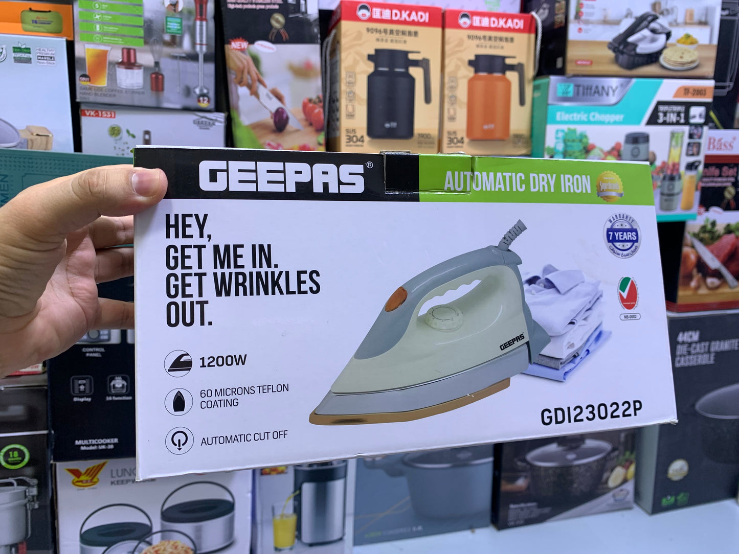 Geepas dry iron 1200w Teflon Non Stock Coating