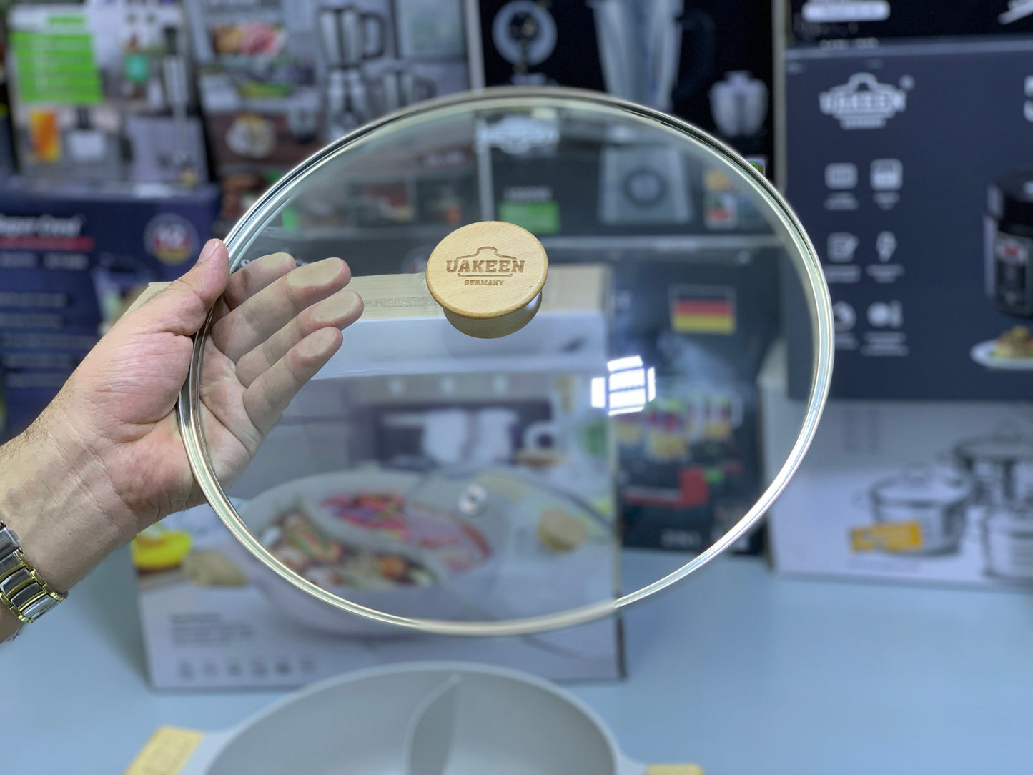 UAKEEN German HotPot