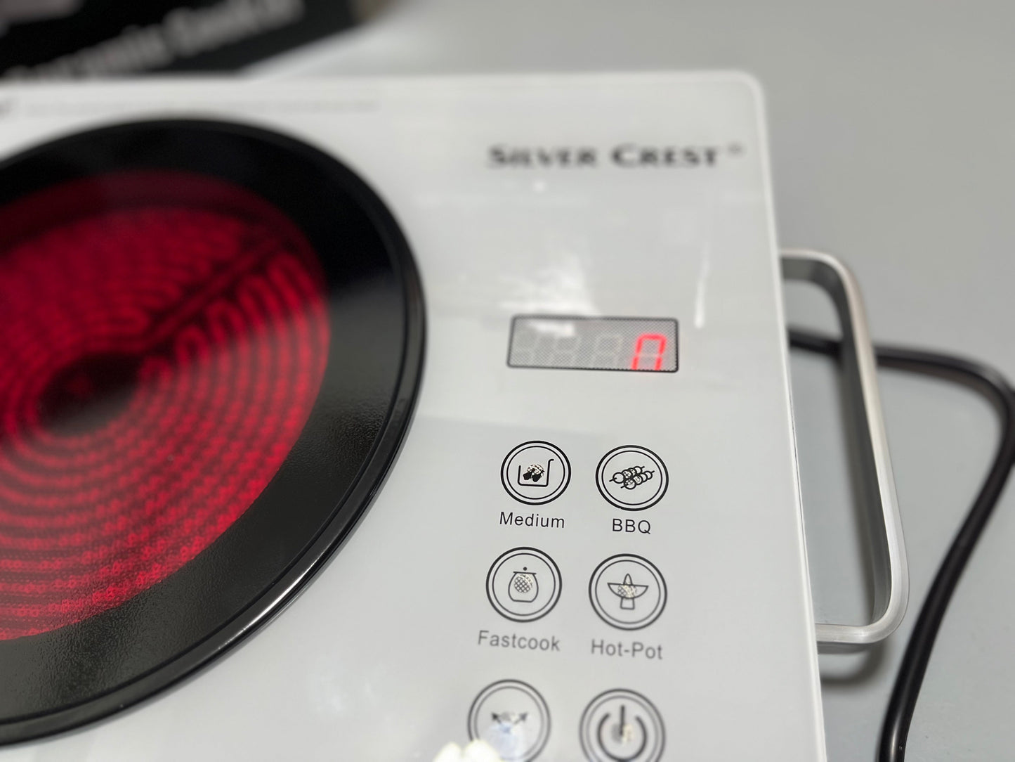 Import  Silver Crest Universal Hot Plate 2400W SC-CC88