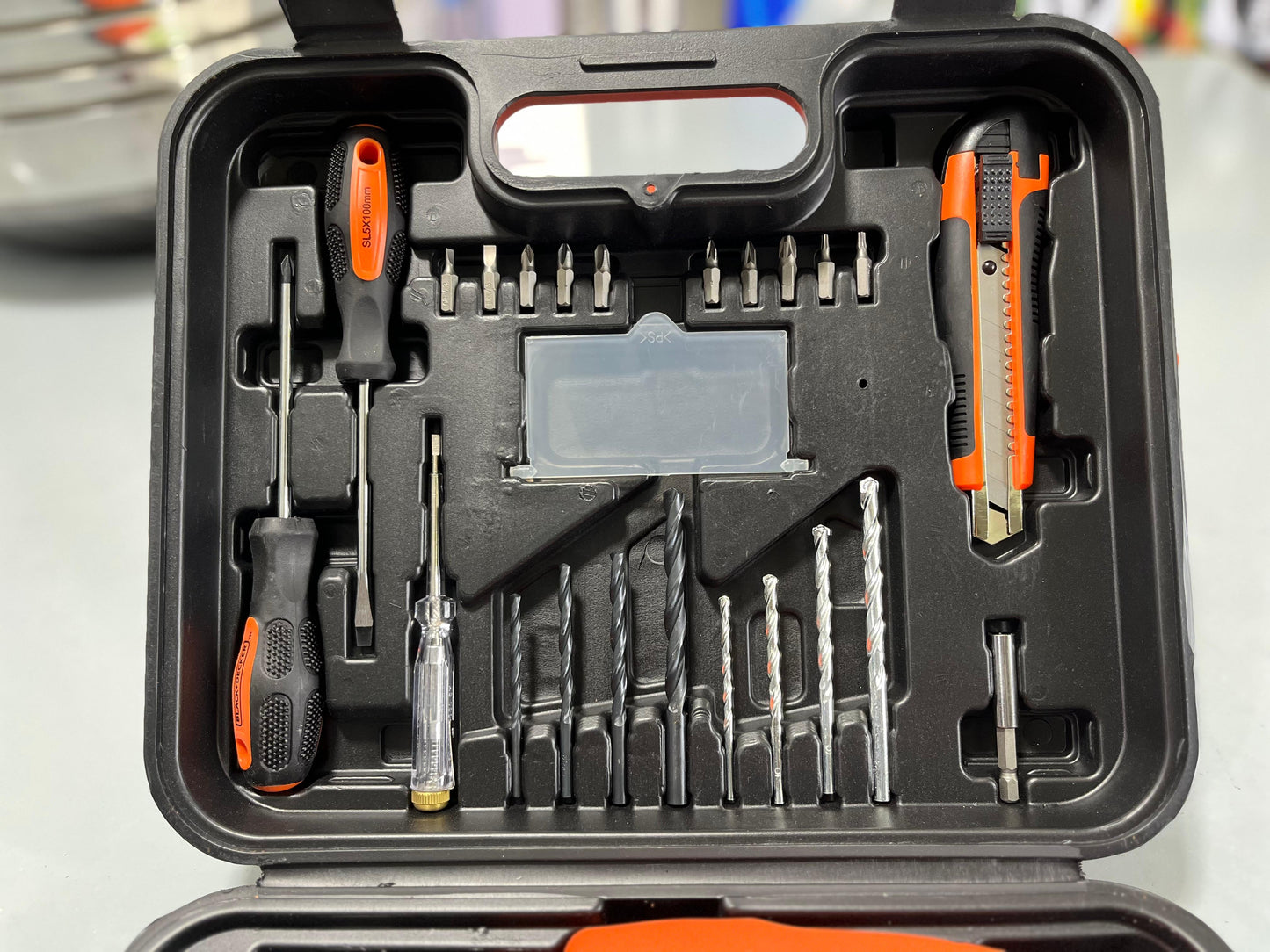 BLACK+DUCKER HAMMER DRILL KIT WITH 40 ACCESSORIES,