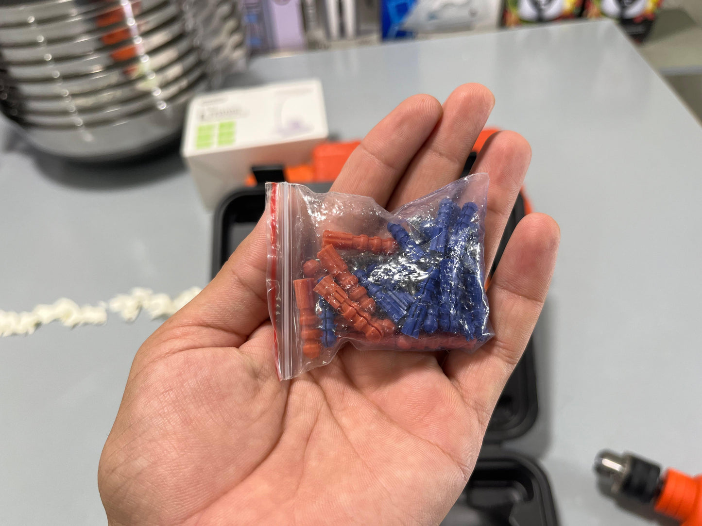 BLACK+DUCKER HAMMER DRILL KIT WITH 40 ACCESSORIES,