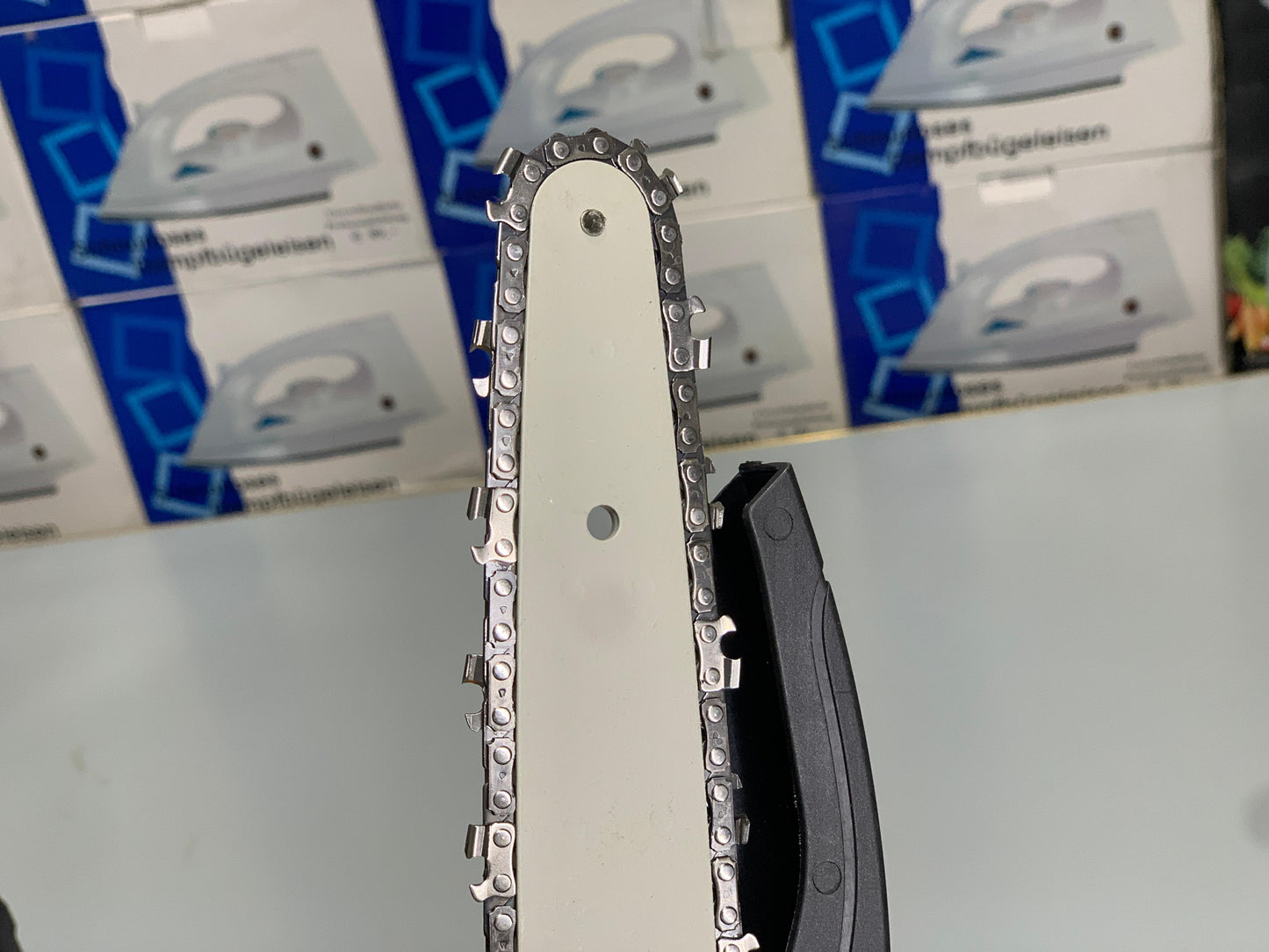 lmported Dewalt 36V Rechargeable Chainsaw with TRI-LINK Bar and Chain