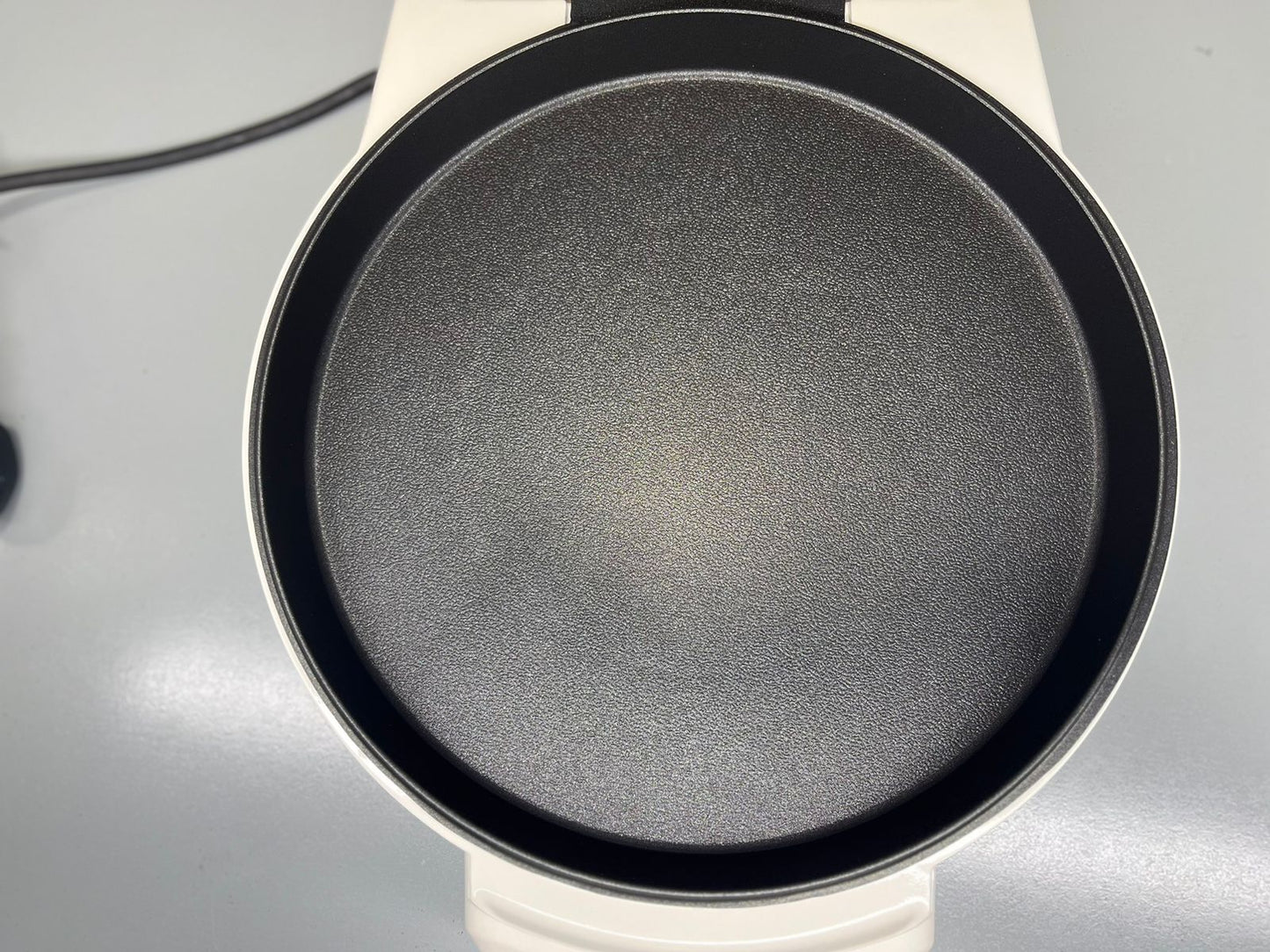 IMPORTED Geepas Pizza Maker GPM2035N