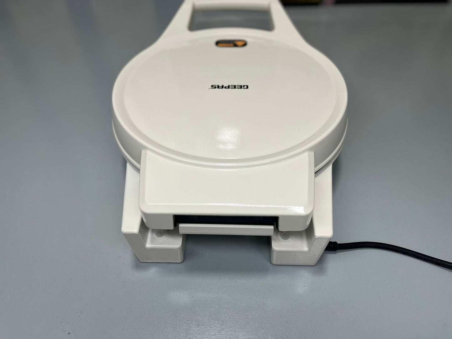 IMPORTED Geepas Pizza Maker GPM2035N
