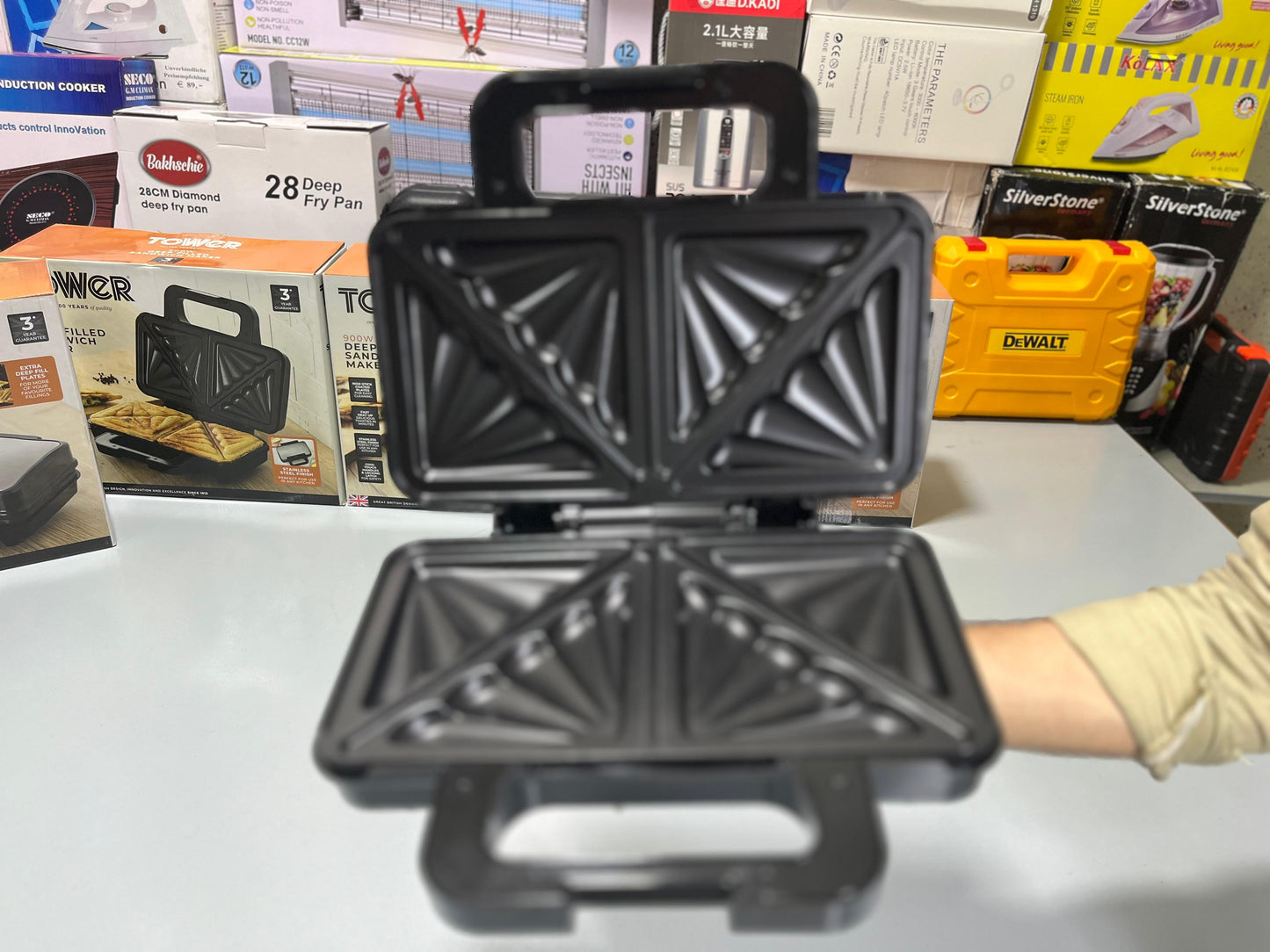 Lot Imported Tower Sandwich Maker - 900W