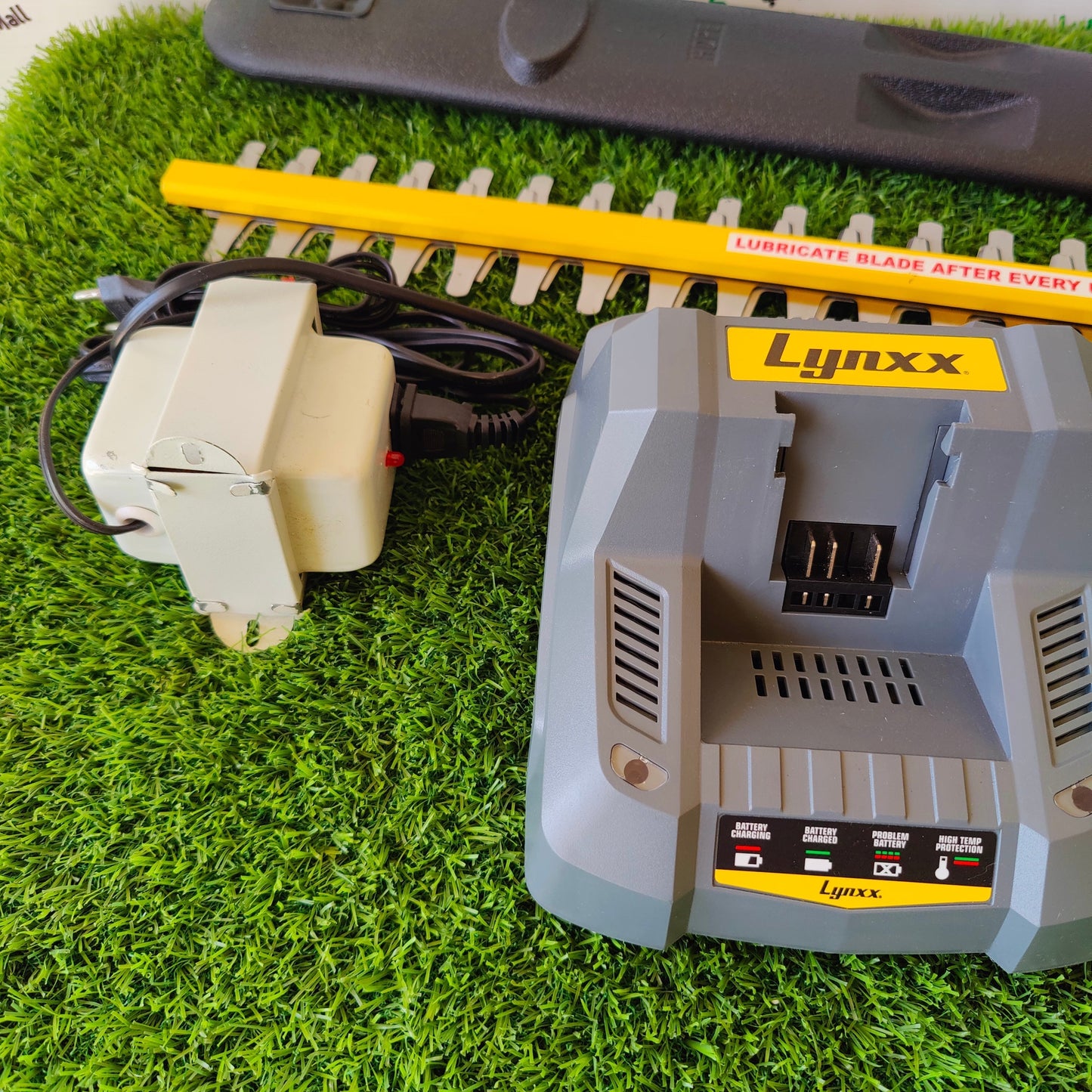 Import USA Lynxx Cordless Hedge Trimmer 40V